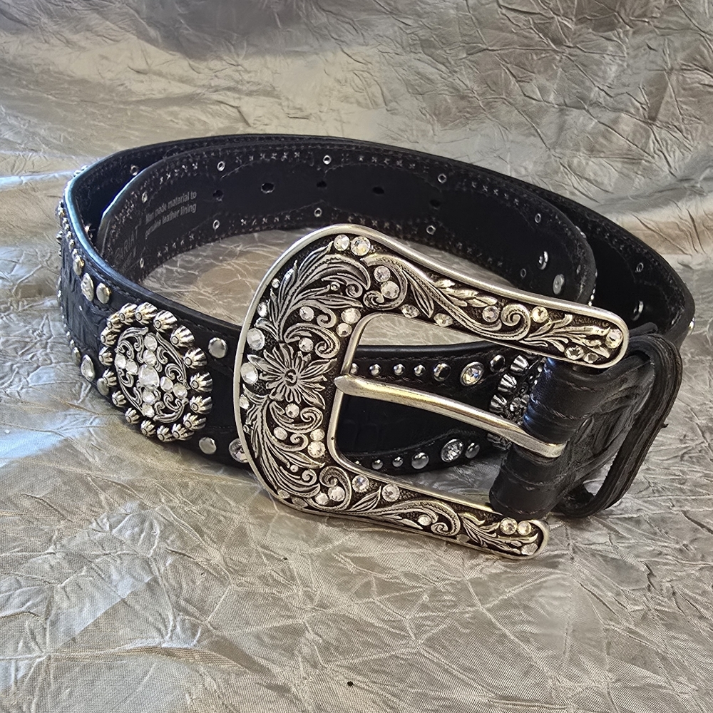 Ariat Leather Belt with Silver Buckle - Picture 6 of 10